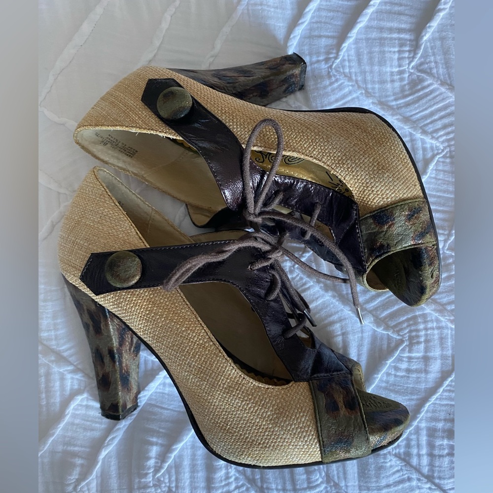 Naughty Monkey Raffia Heels